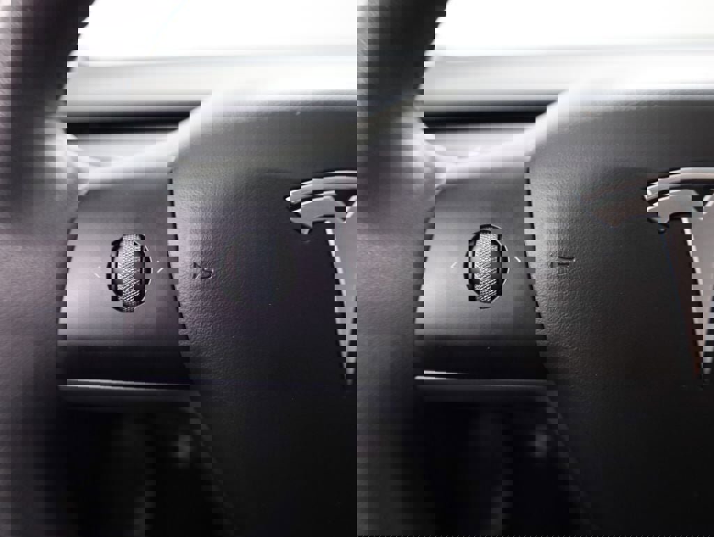 Used 2021 Tesla Model 3 Long Range image 25