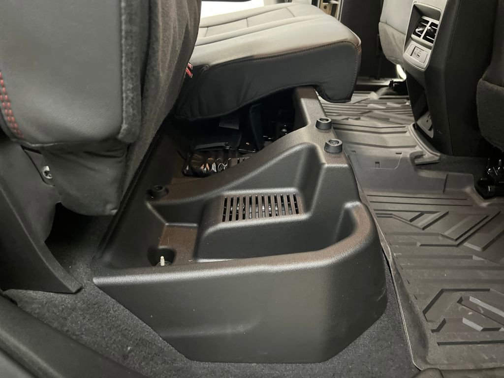 Used 2024 GMC Canyon AT4X image 18