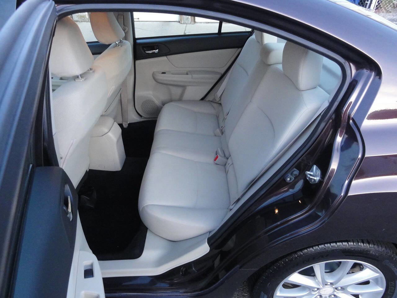 Used 2012 Subaru Impreza 2.0i Premium AWD/4WD image 19