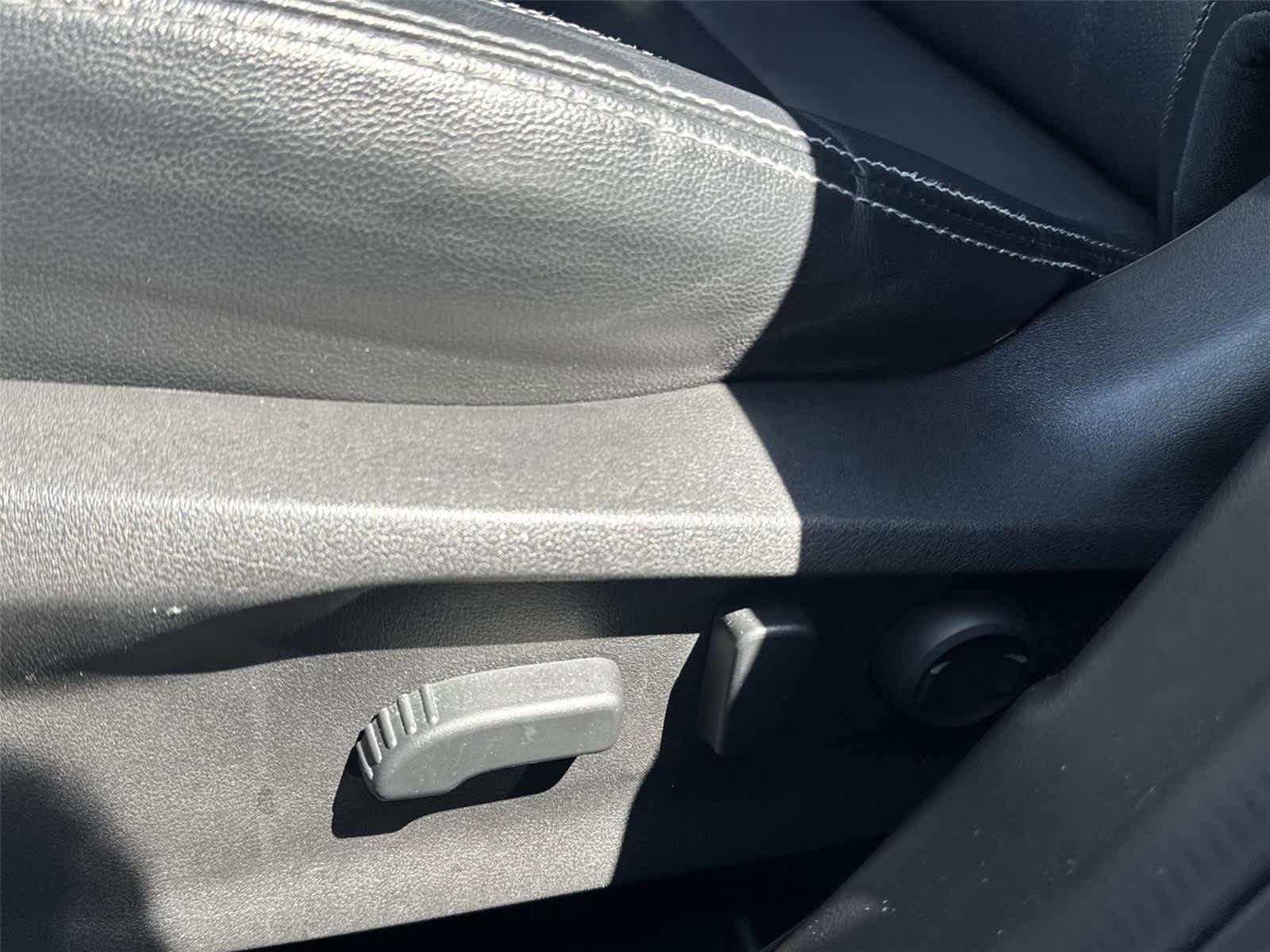 Used 2019 Subaru Forester Limited image 12