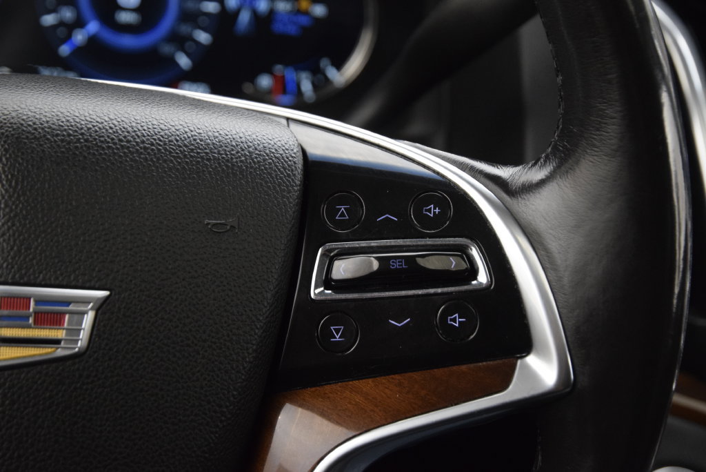 Used 2018 Cadillac Escalade ESV Luxury RWD image 25