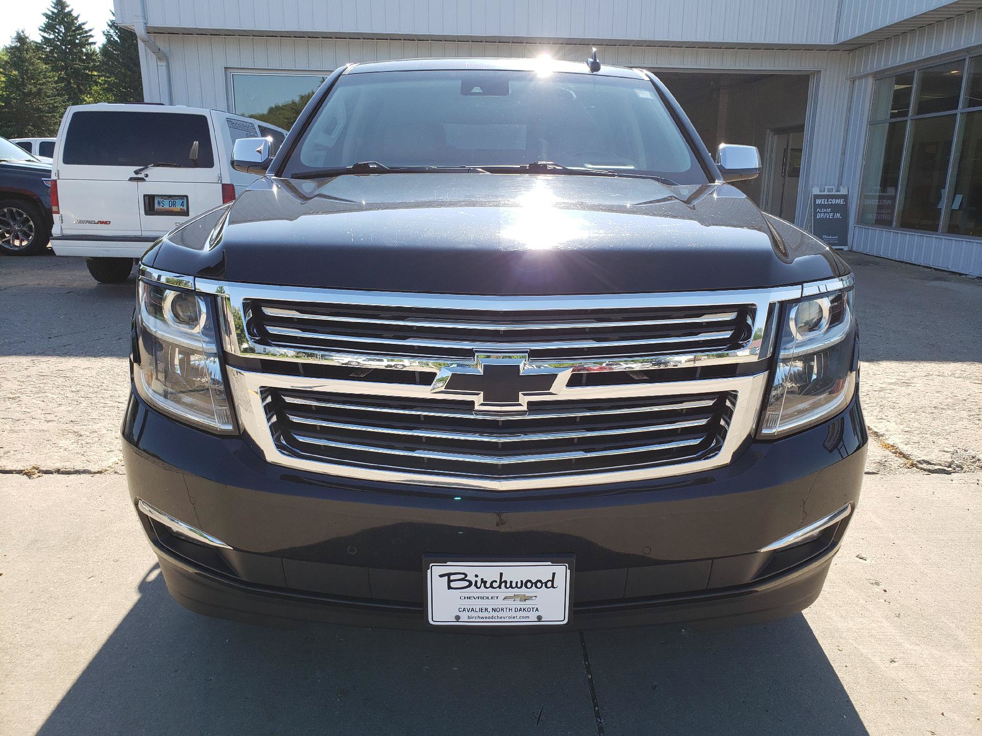Used 2016 Chevrolet Tahoe LTZ AWD/4WD image 2