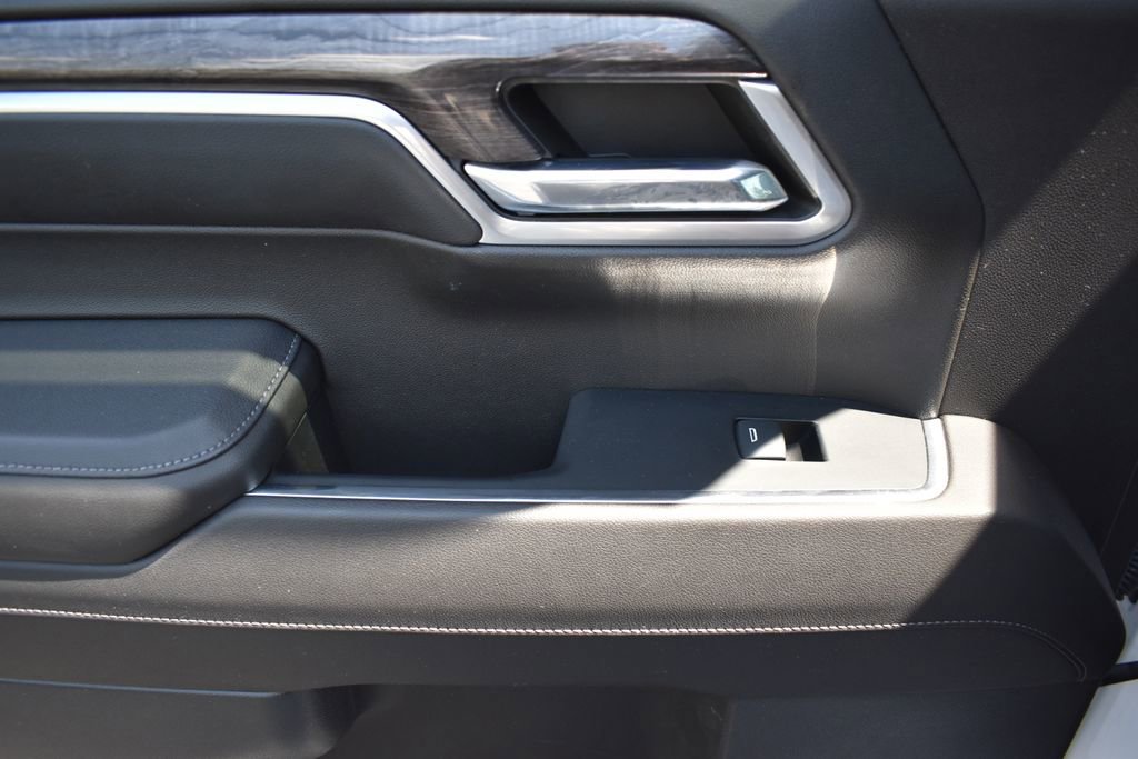 Used 2023 Chevrolet Silverado 1500 LTZ w/ Technology Package image 13