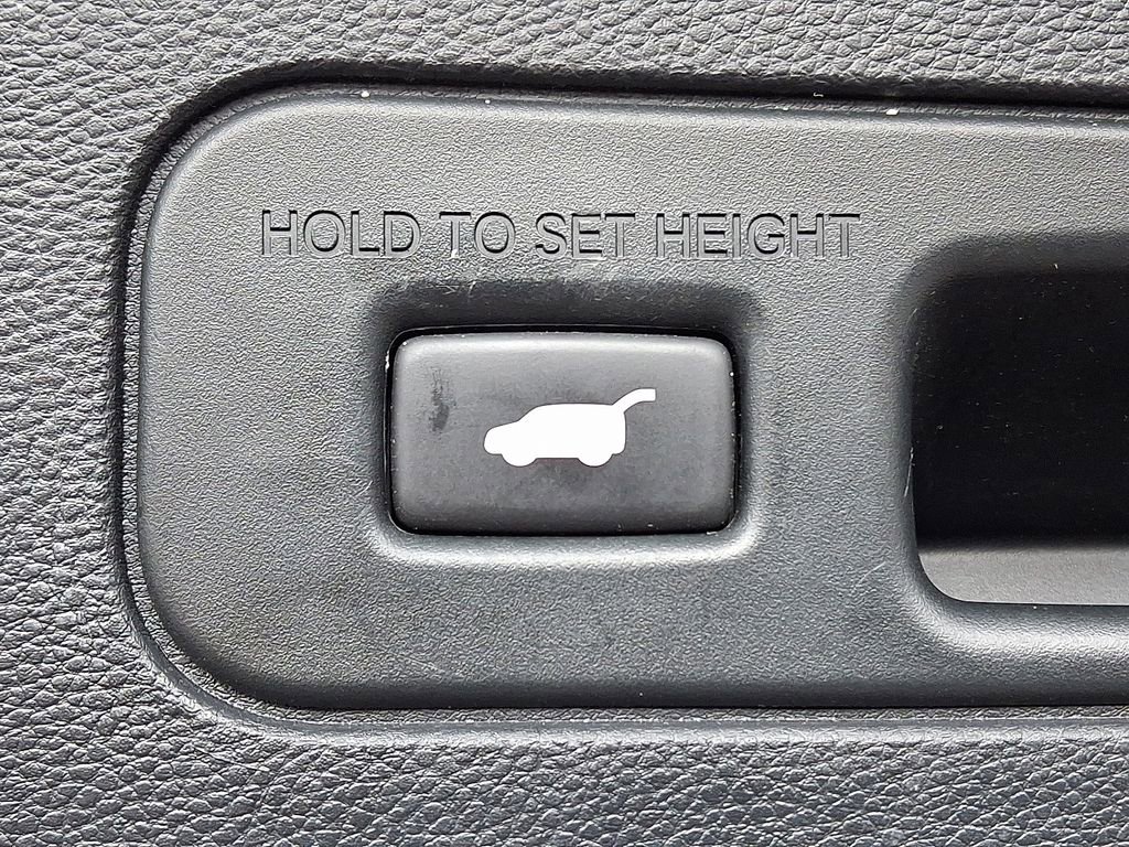 Used 2023 Acura MDX A-Spec image 35