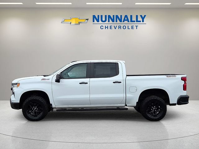 Used 2023 Chevrolet Silverado 1500 LT Trail Boss w/ Convenience Package II AWD/4WD image 2