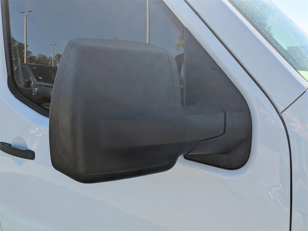 Used 2019 Nissan NV 2500 SV image 12