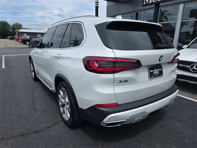 Used 2021 BMW X5 sDrive40i w/ Luxury Seating Package 2 image 8