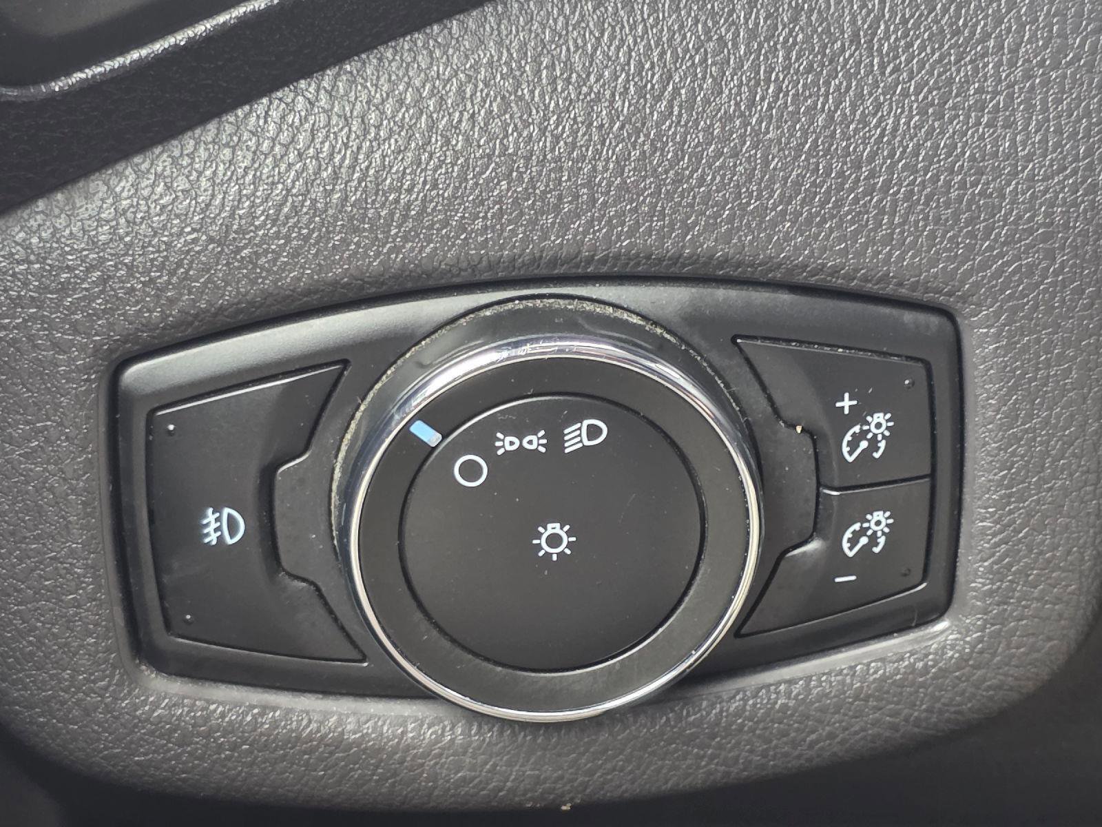 Used 2014 Ford Transit Connect XLT FWD image 11