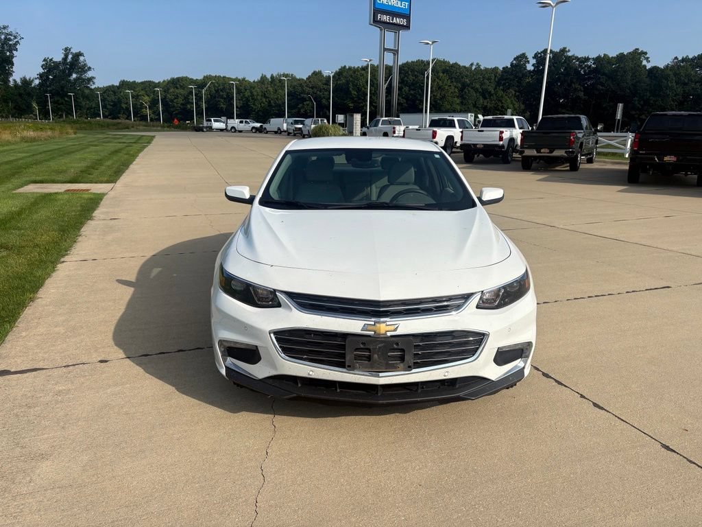 Used 2017 Chevrolet Malibu LT w/ Driver Confidence Package FWD image 9