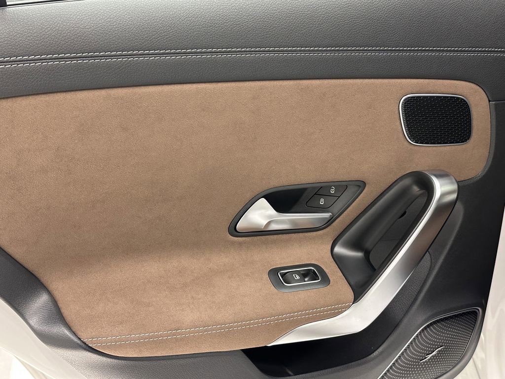 Certified 2025 Mercedes-Benz CLA 250 4MATIC image 23
