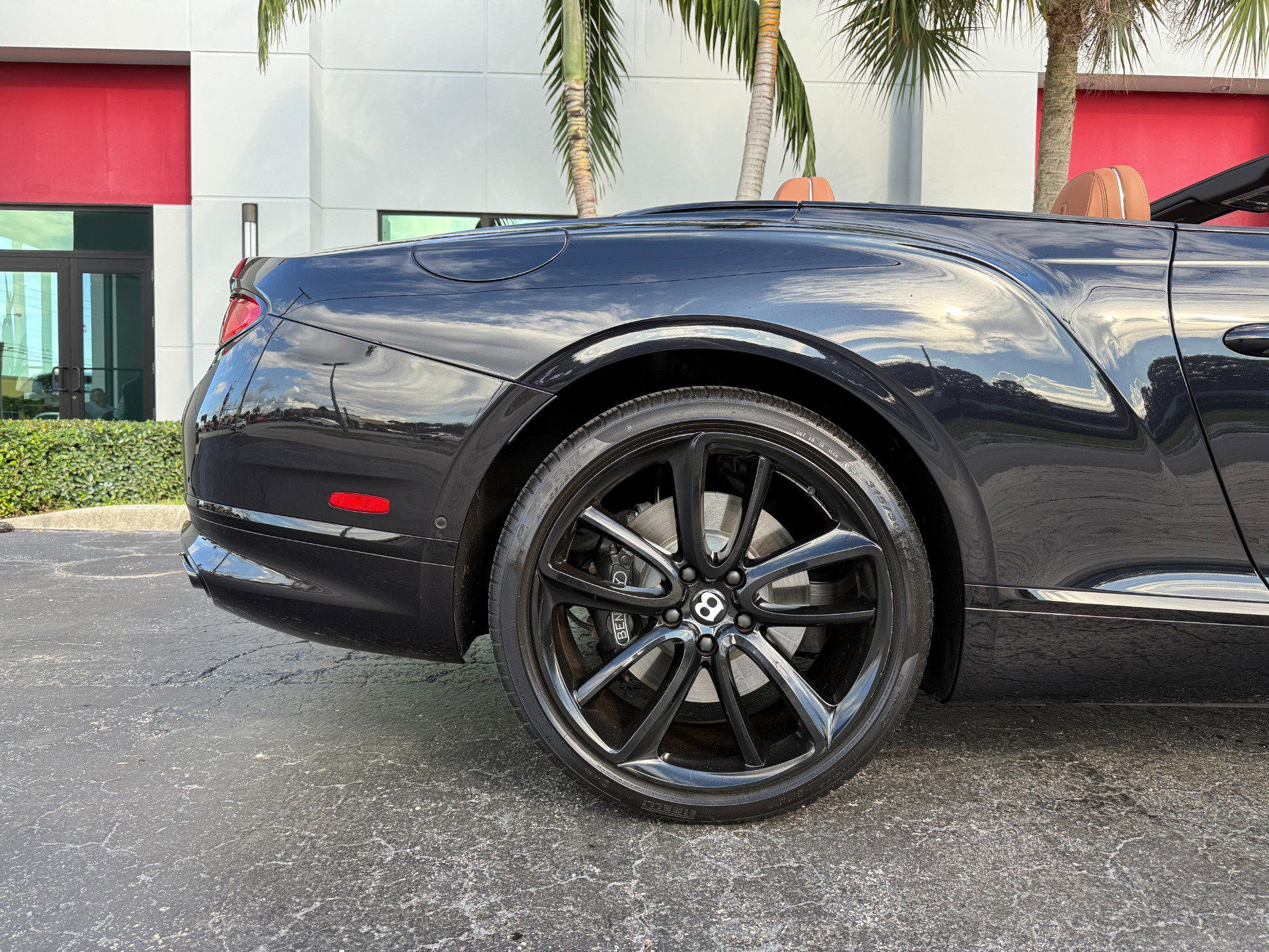 Used 2021 Bentley Continental GT image 4