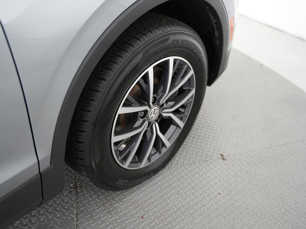 Used 2020 Volkswagen Tiguan SE FWD image 55
