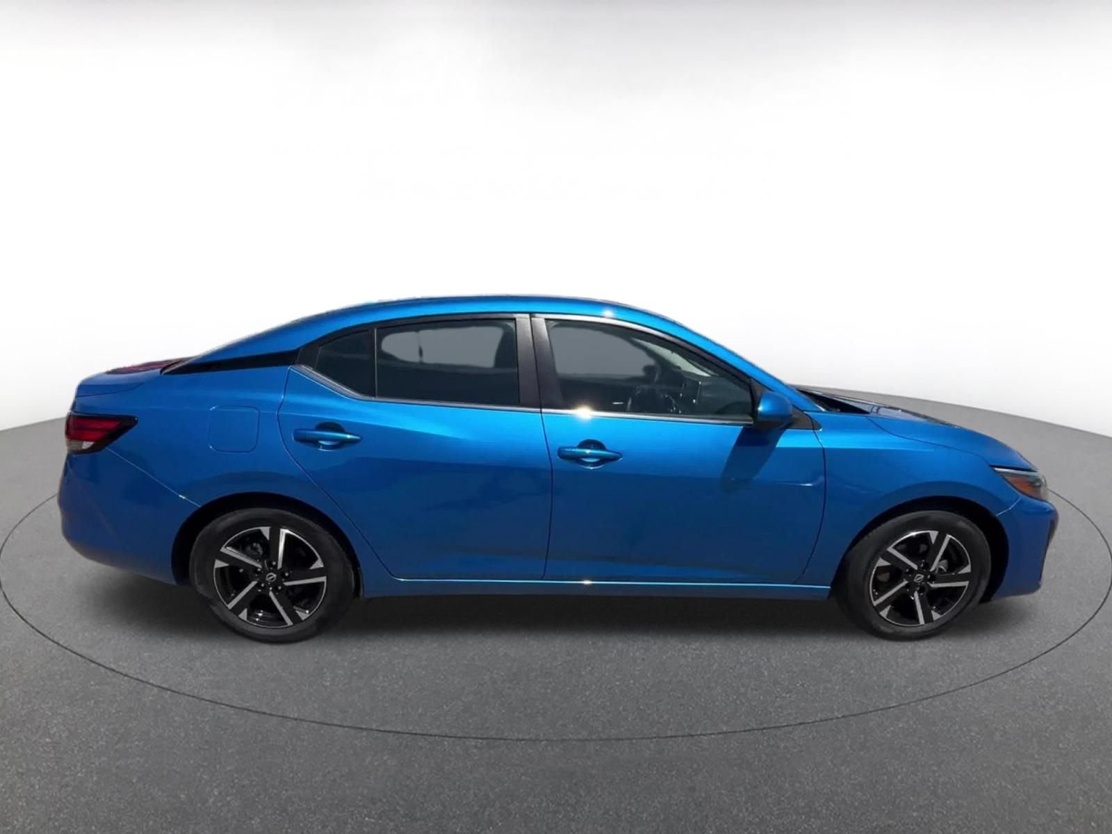 Used 2025 Nissan Sentra SV FWD image 16