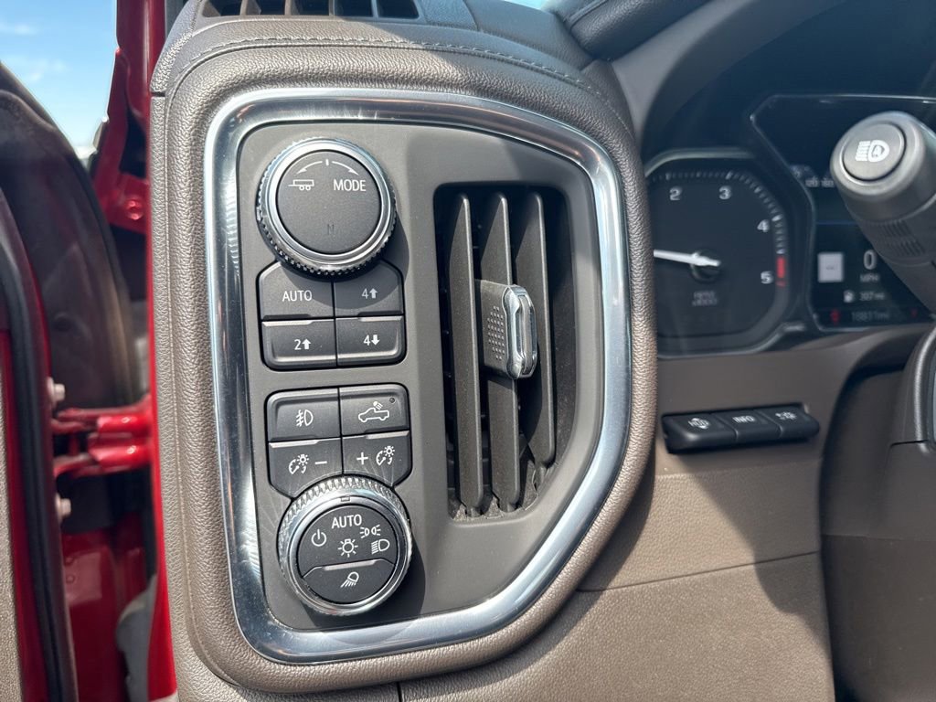 Used 2022 GMC Sierra 3500 Denali w/ Denali Ultimate Package AWD/4WD image 16