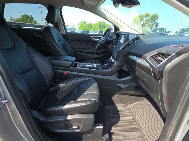Used 2024 Ford Edge Titanium AWD/4WD image 30