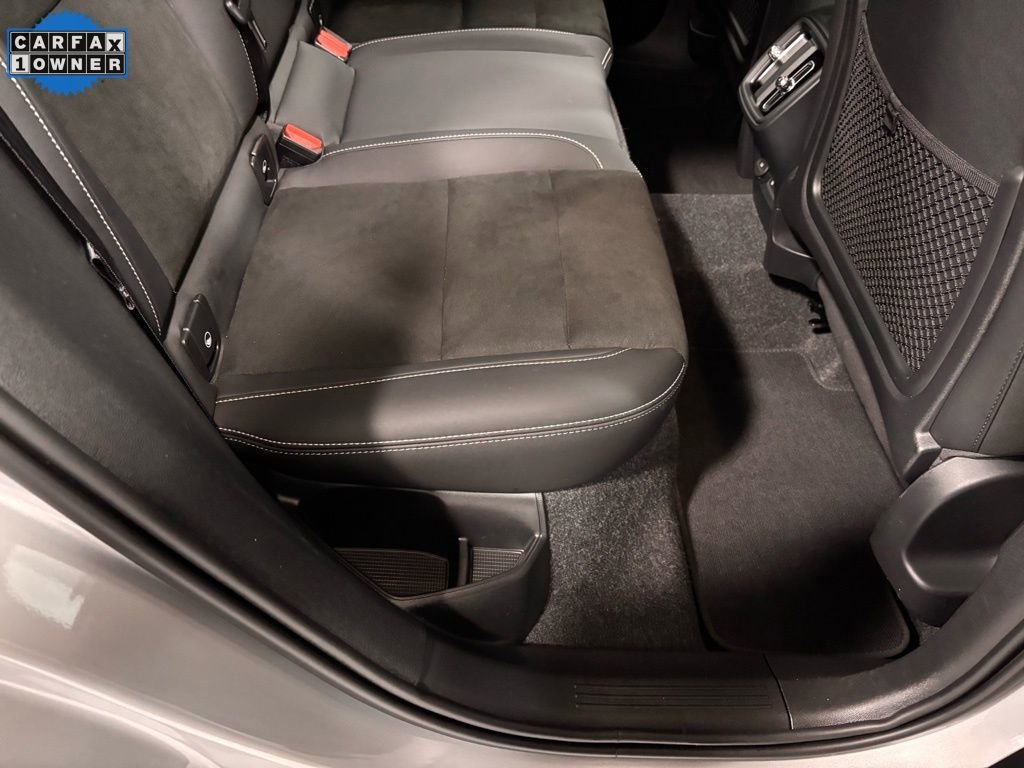 Certified 2025 Volvo XC40 B5 Plus image 22