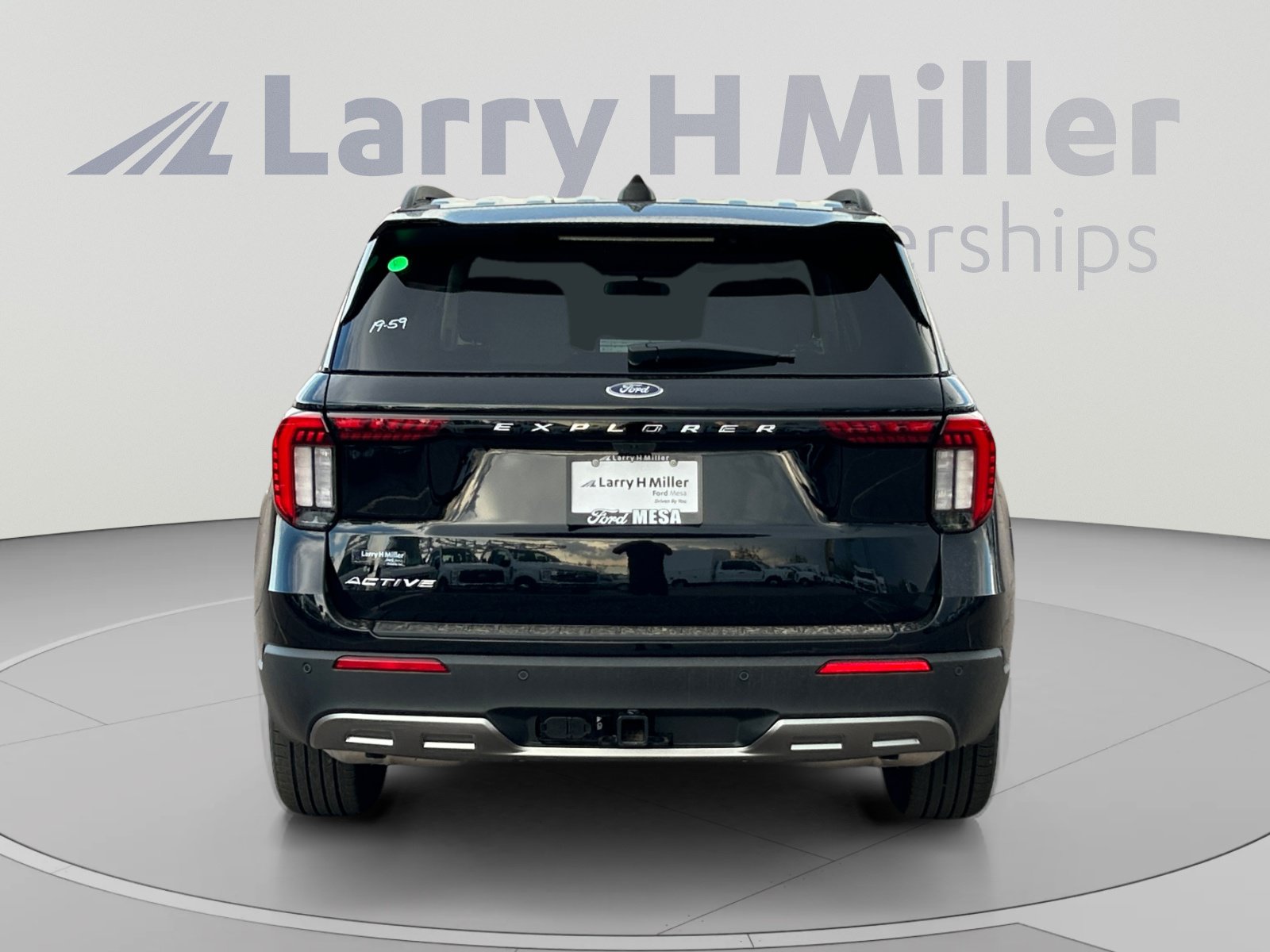 New 2026 Ford Explorer Active w/ Active Comfort Package RWD image 4
