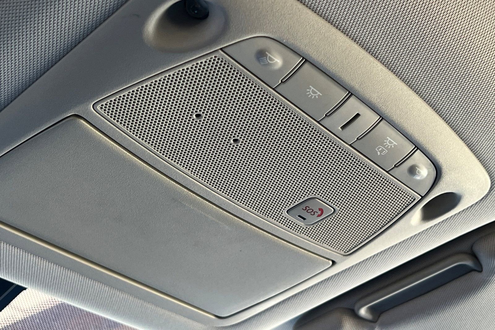 Used 2018 Nissan Pathfinder SL image 25