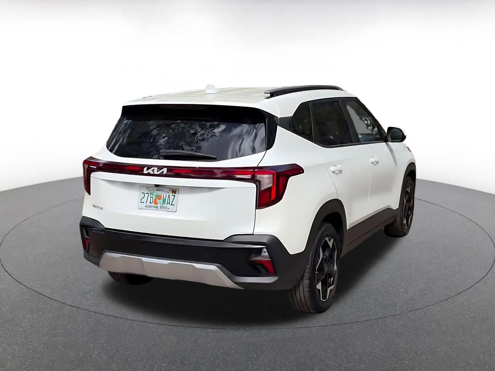 Used 2025 Kia Seltos S image 14