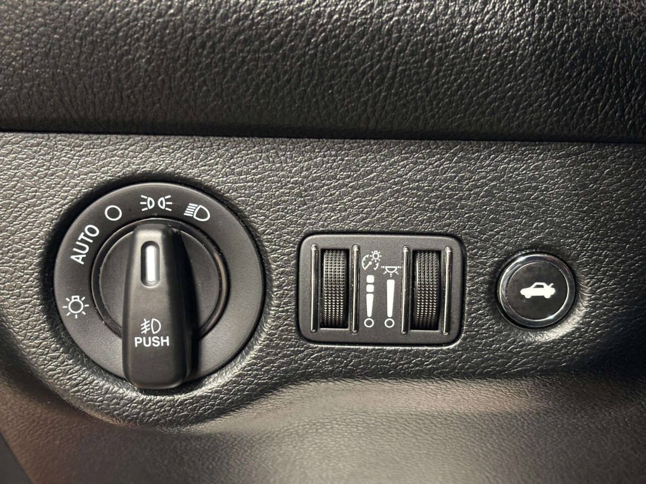 Used 2018 Dodge Challenger SXT Plus RWD image 29