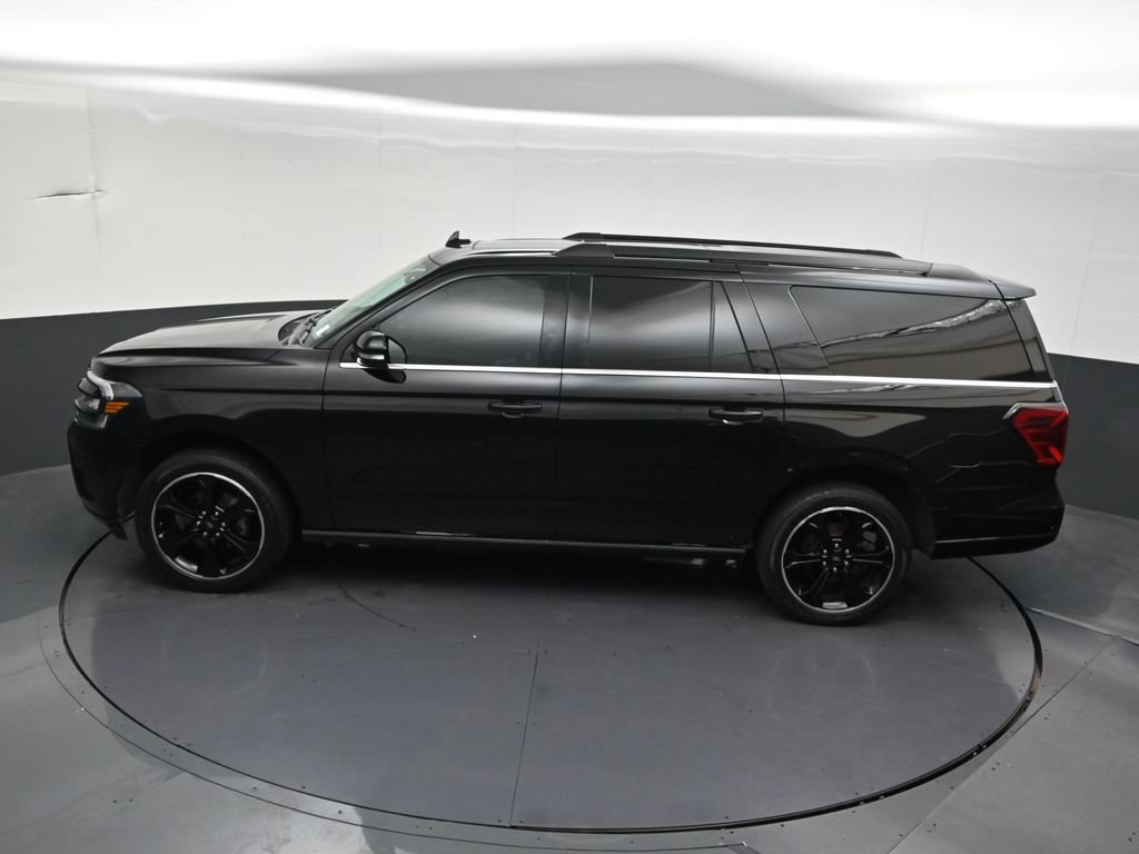 Used 2024 Ford Expedition Max Limited AWD/4WD image 18