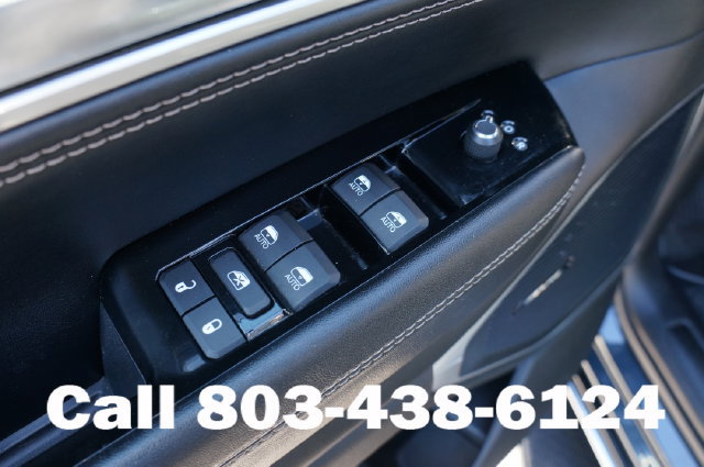Used 2024 Jeep Wagoneer L Series II RWD image 5