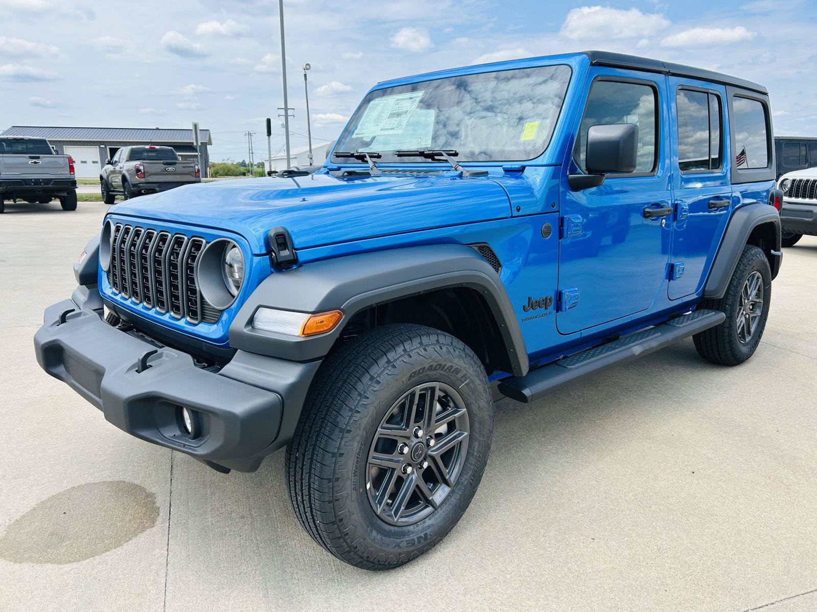 New 2026 Jeep Wrangler Unlimited Sport AWD/4WD image 31