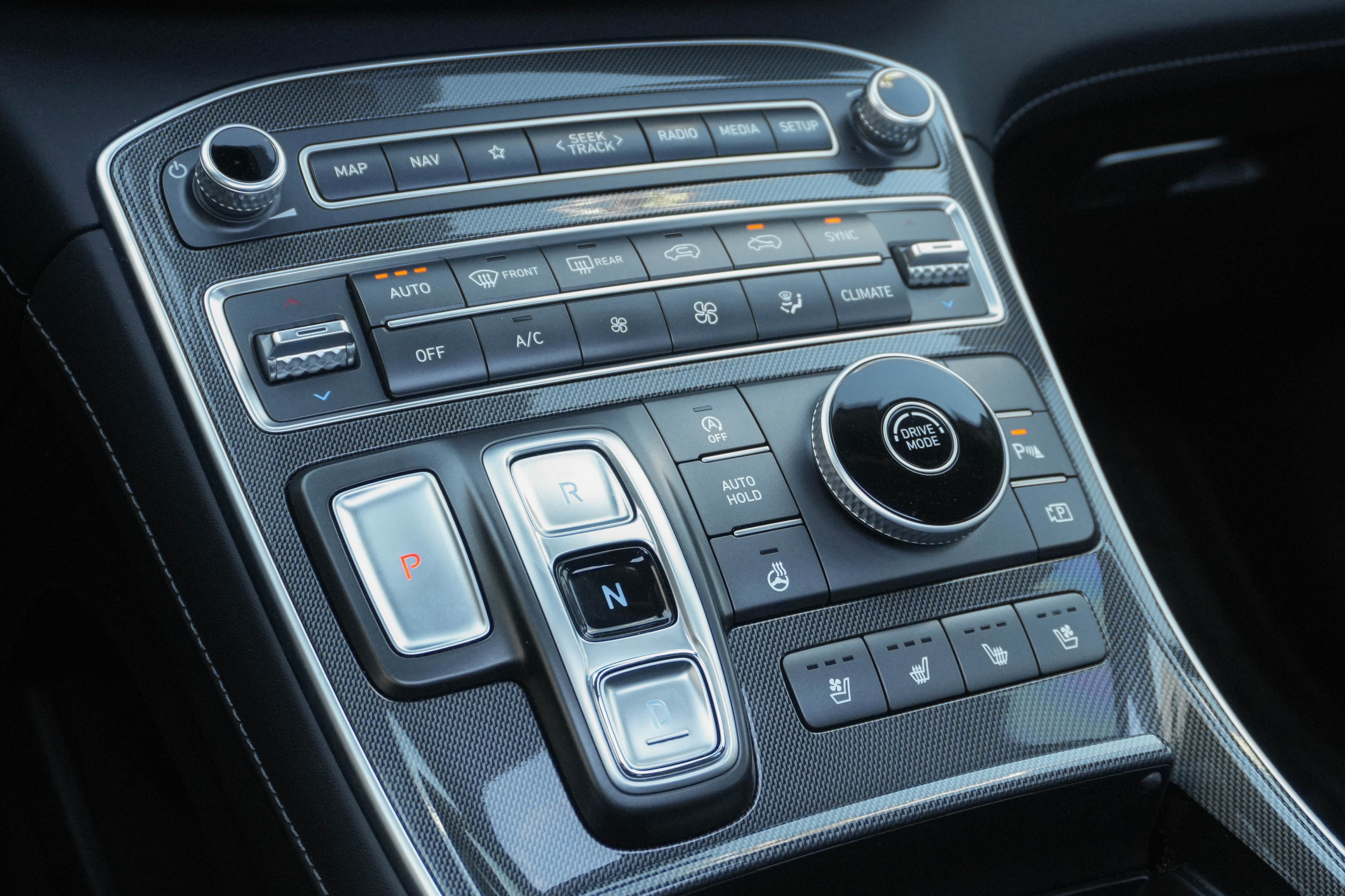 Used 2021 Hyundai Santa Fe Limited w/ Cargo Package image 22