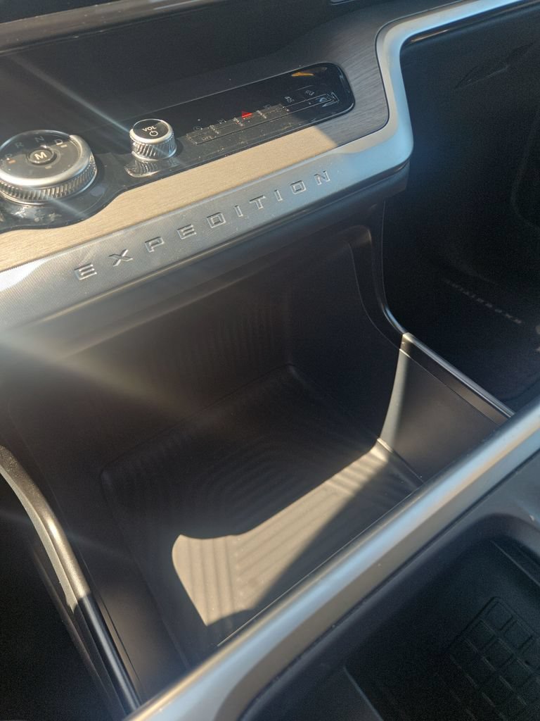Used 2025 Ford Expedition Platinum AWD/4WD image 27