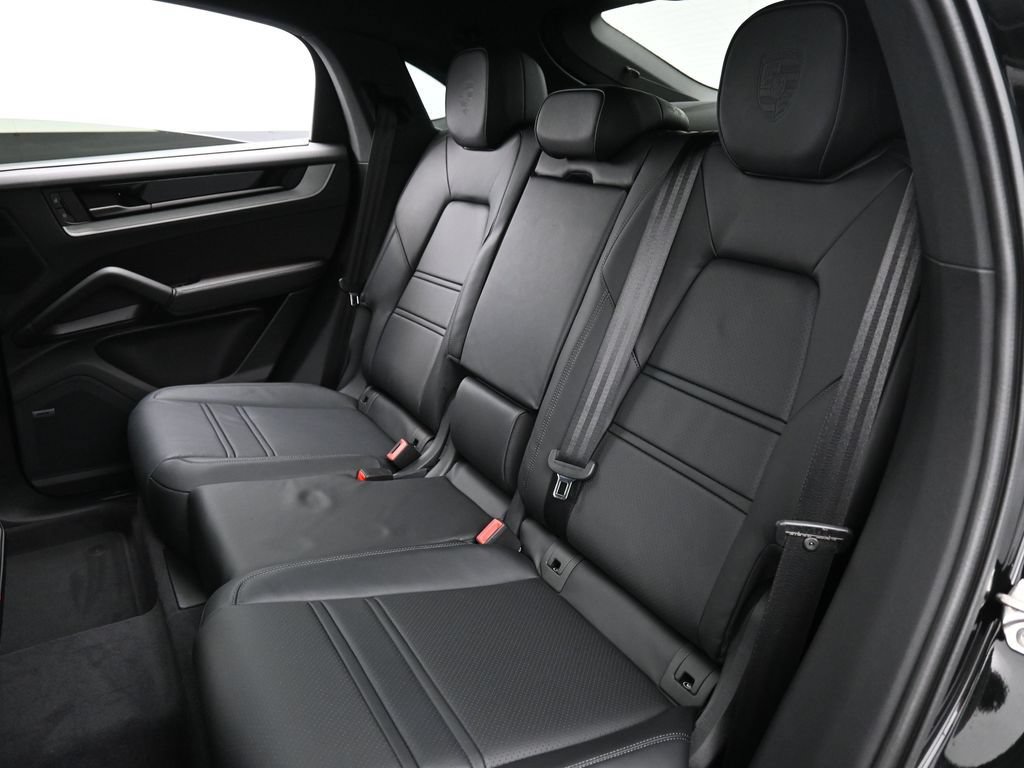 New 2026 Porsche Cayenne E-Hybrid Coupe AWD/4WD image 25