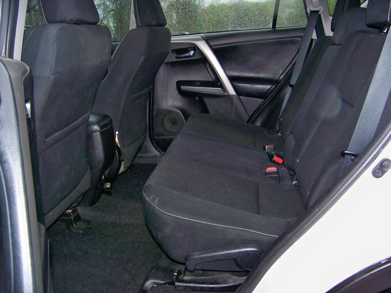 Used 2018 Toyota RAV4 XLE image 35