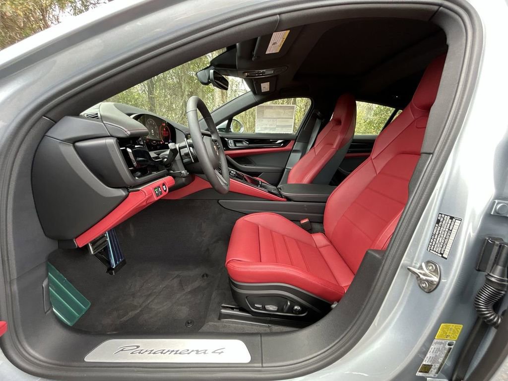 New 2025 Porsche Panamera 4 image 13