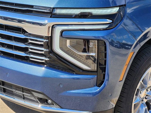 New 2026 Chevrolet Suburban Premier image 5