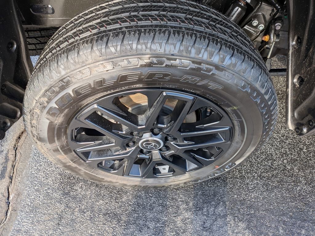 Used 2024 Toyota Tundra Limited image 9