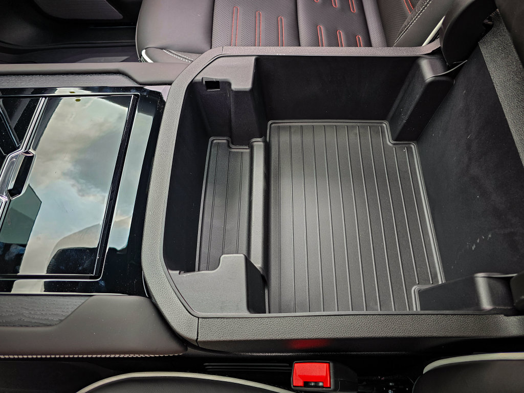 New 2026 GMC Yukon XL AT4 Ultimate w/ LPO, Floor Liner Package AWD/4WD image 32