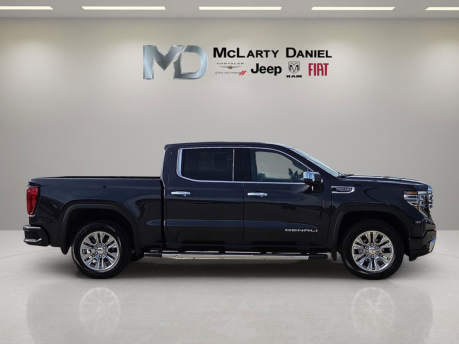 Used 2025 GMC Sierra 1500 Denali w/ Technology Package image 6
