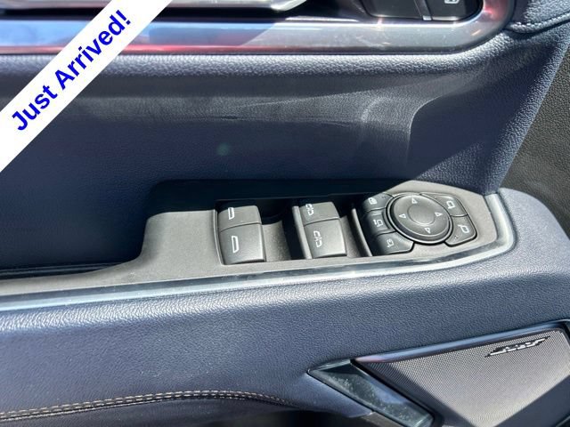 Used 2025 Chevrolet Silverado 2500 High Country w/ Technology Package AWD/4WD image 13