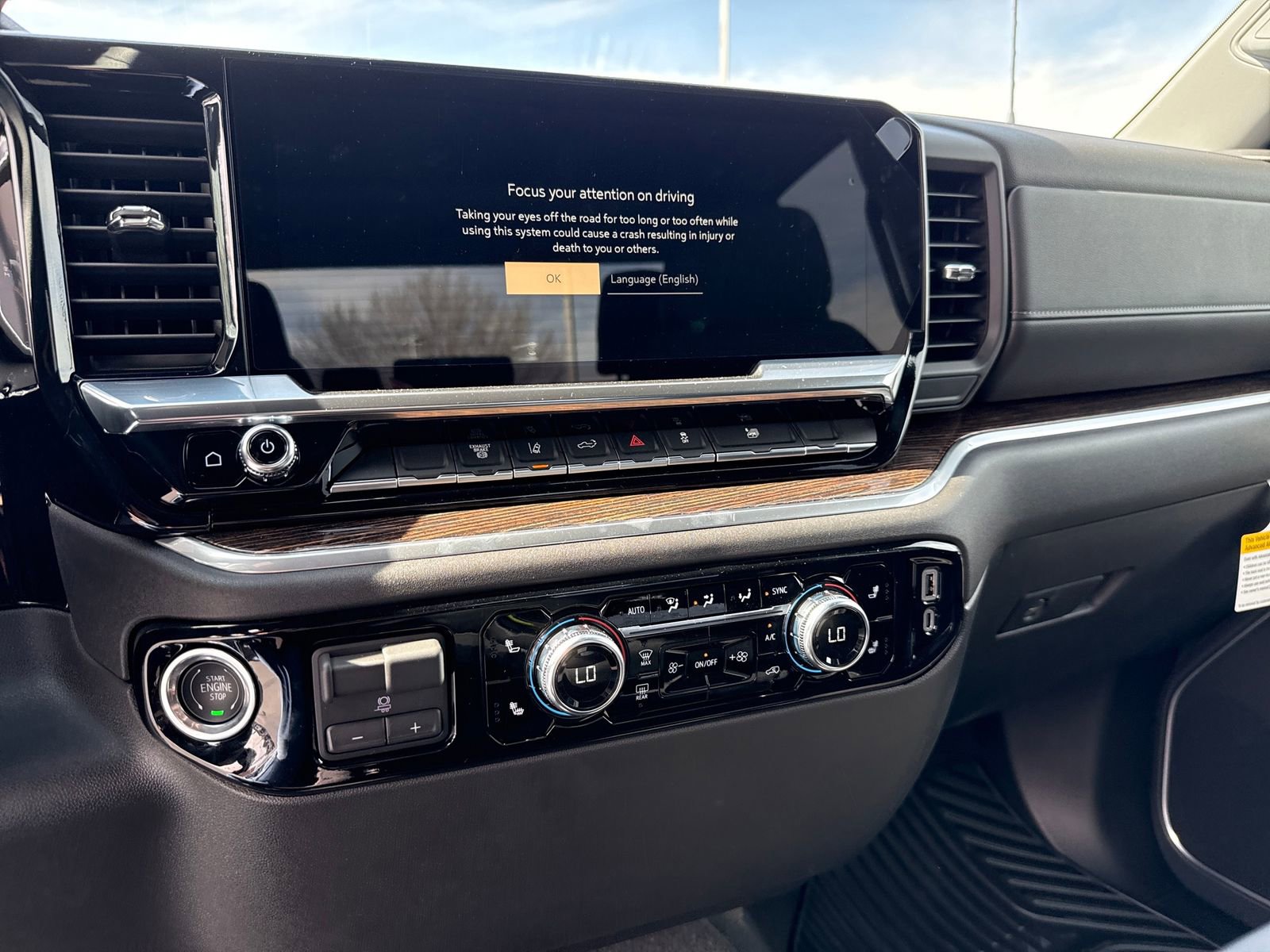 New 2026 GMC Sierra 2500 SLE AWD/4WD image 30