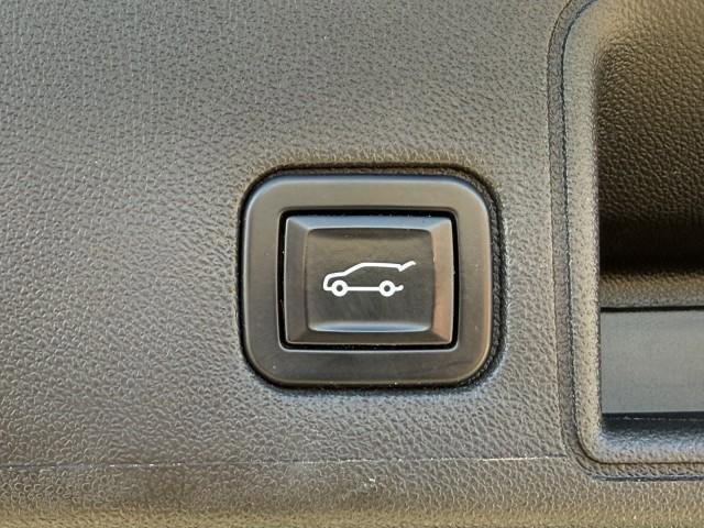 Used 2022 GMC Terrain AT4 w/ Tech Package image 36