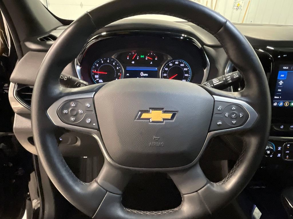 Used 2023 Chevrolet Traverse LT image 32