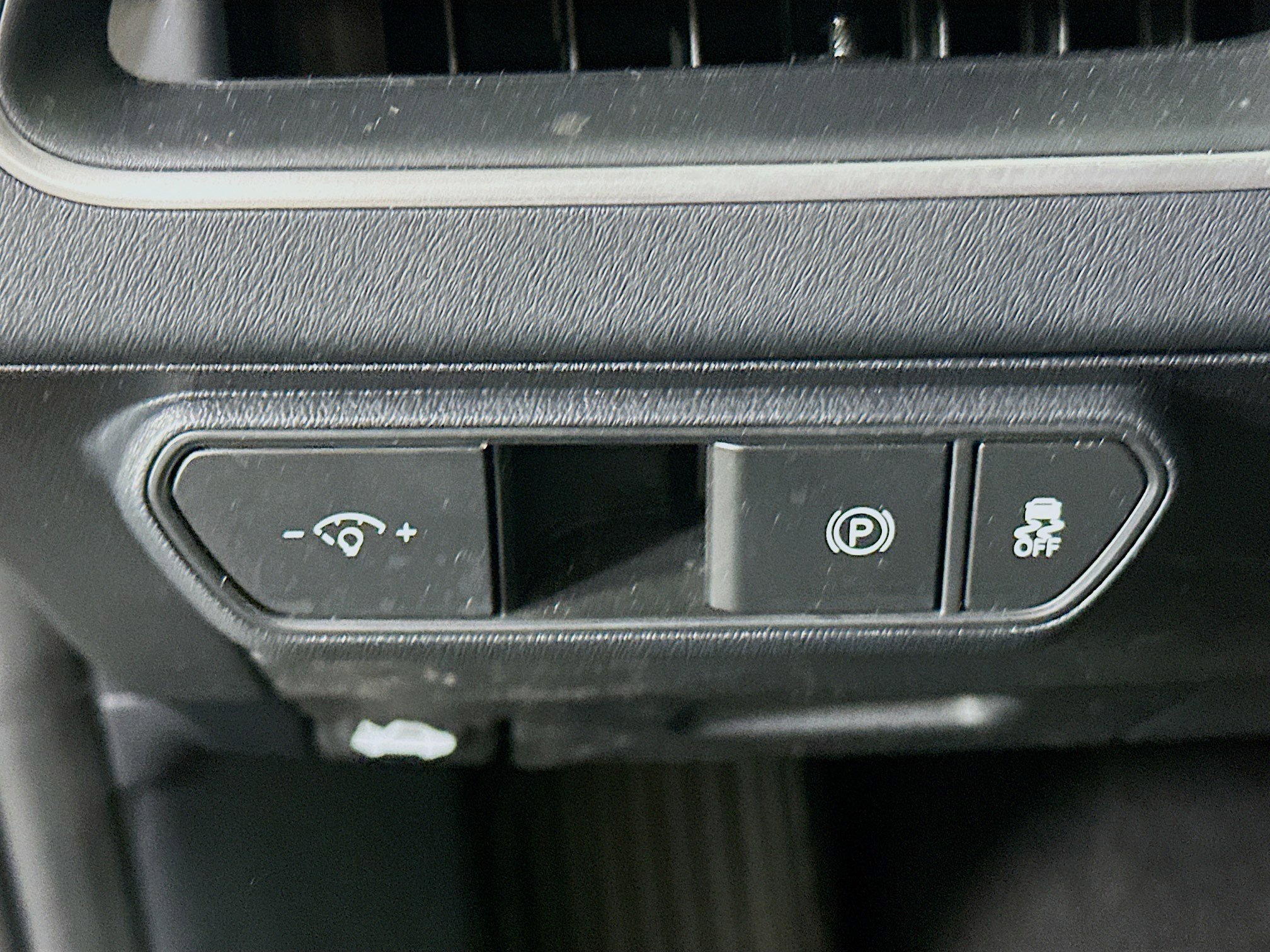 Used 2025 Kia K4 LXS image 17