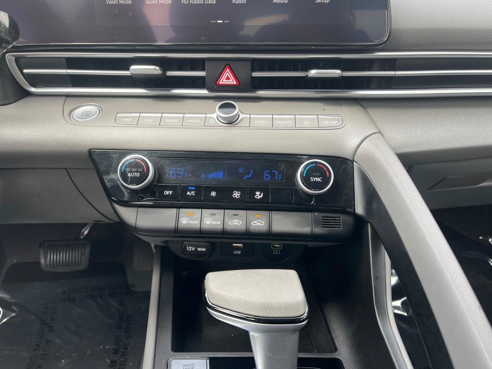 Used 2024 Hyundai Elantra SEL FWD image 20