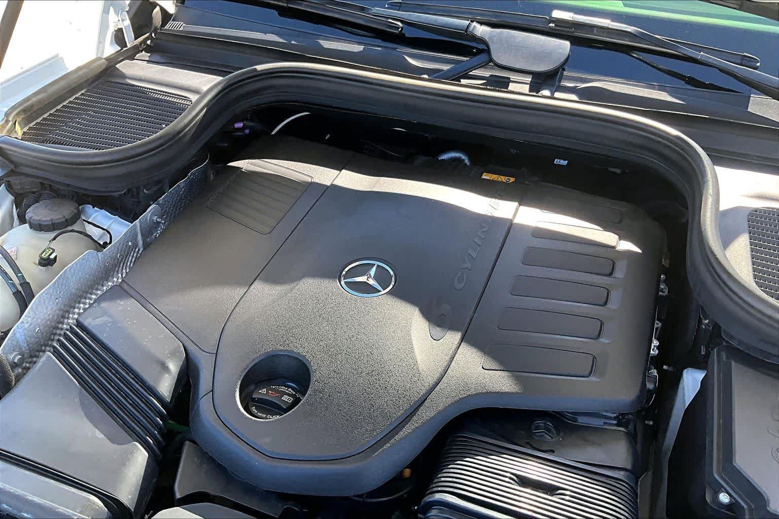 Used 2024 Mercedes-Benz GLS 450 4MATIC image 31