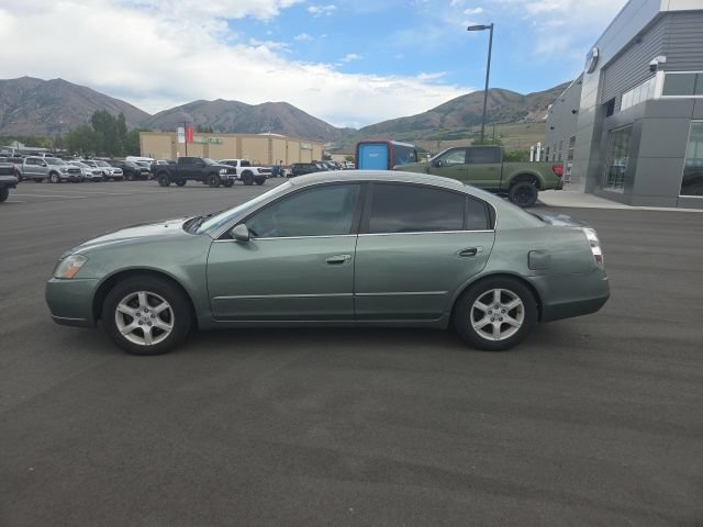 Used 2005 Nissan Altima 2.5 S w/ (F01) Convenience Pkg FWD image 4