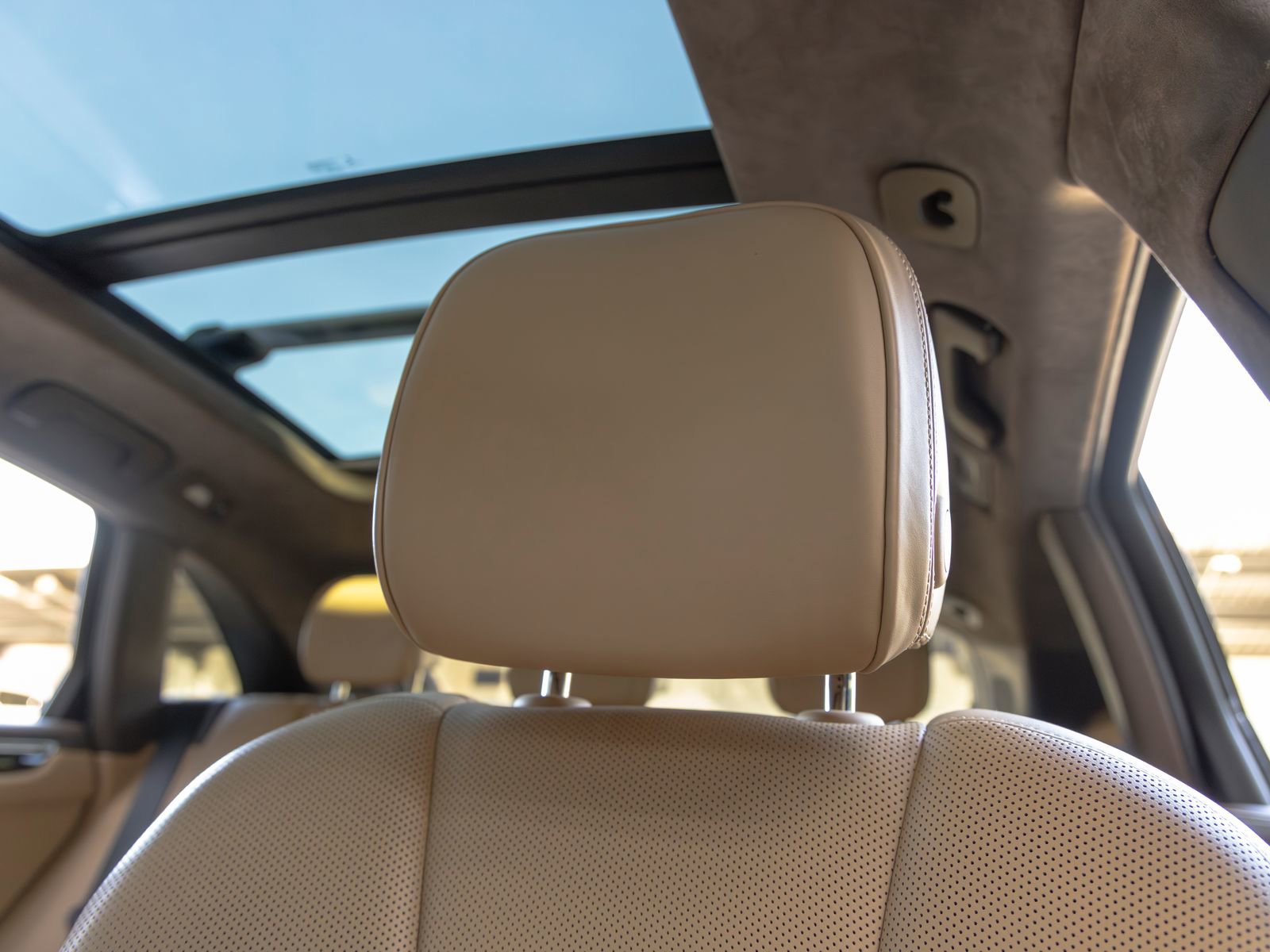 Used 2016 Porsche Macan Turbo image 28