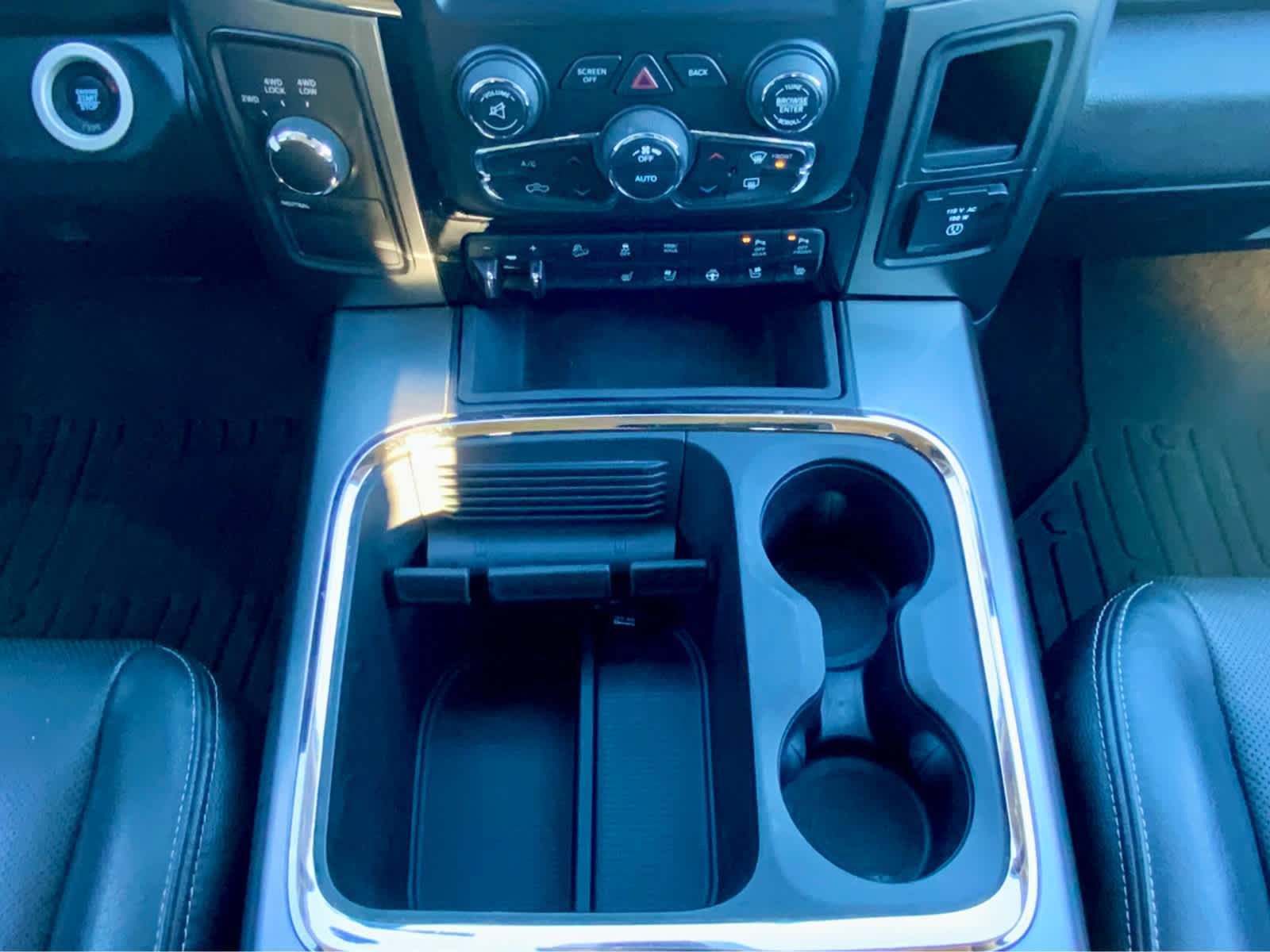 Used 2018 RAM 2500 Laramie w/ Sport Appearance Group image 41