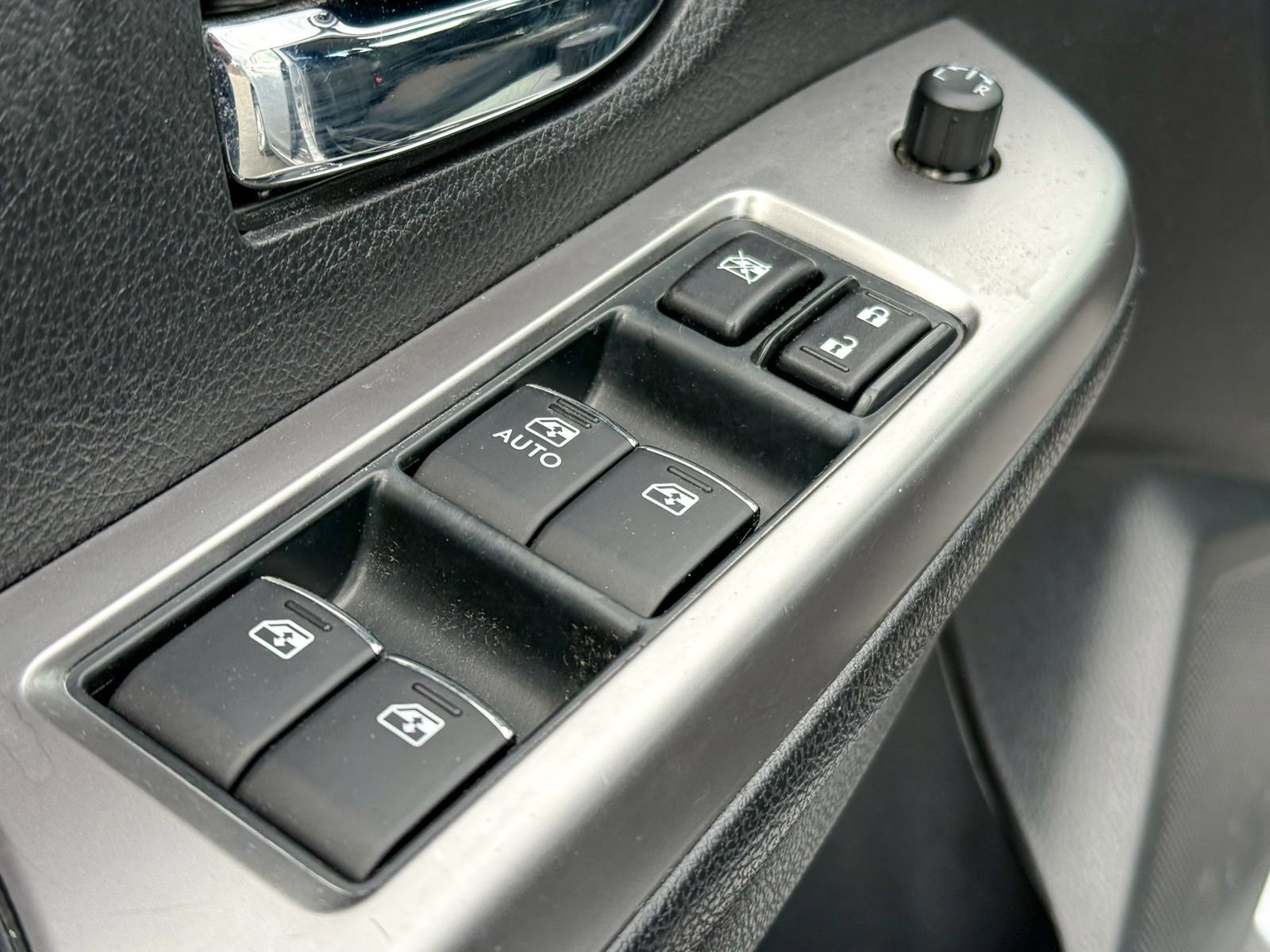 Used 2015 Subaru Impreza 2.0i Premium image 18