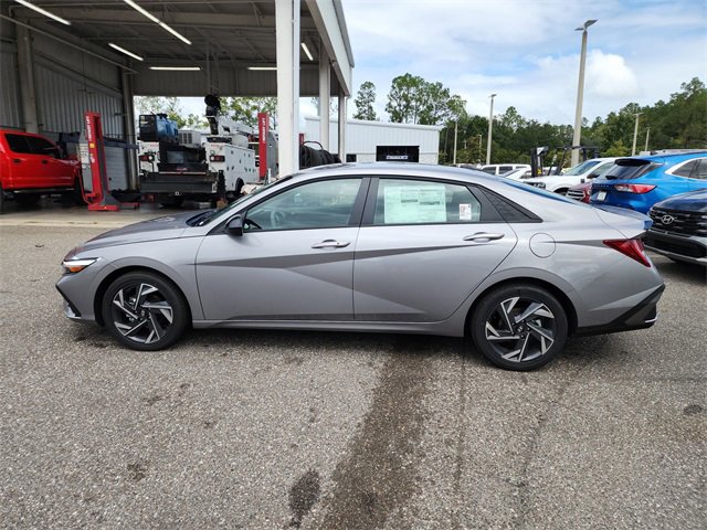 New 2025 Hyundai Elantra SEL image 5