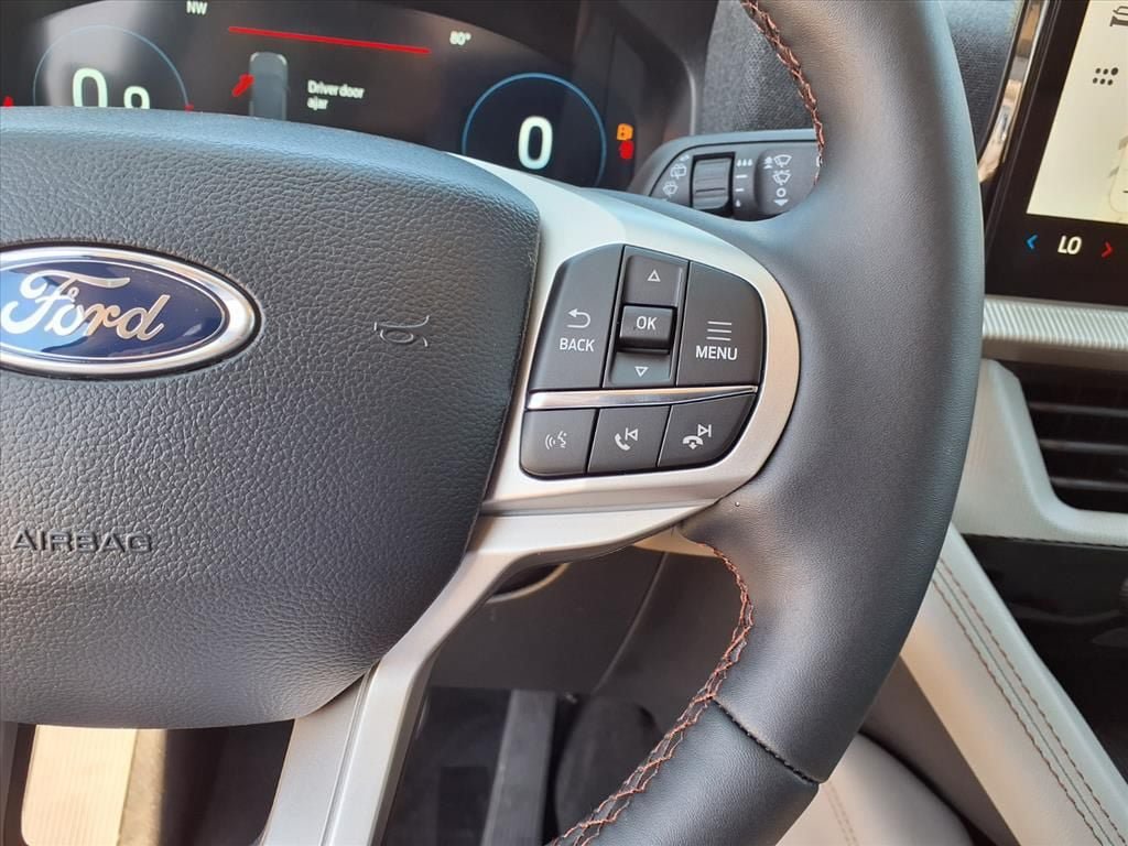 New 2026 Ford Explorer Active w/ Active Comfort Package RWD image 15