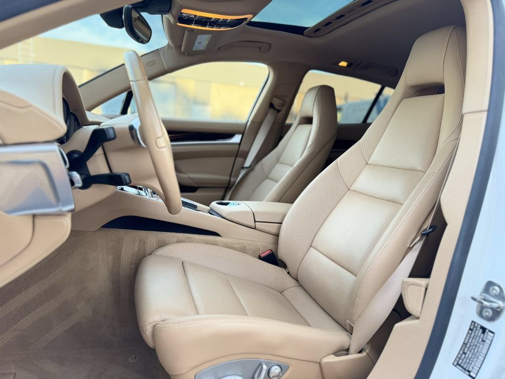 Used 2014 Porsche Panamera S RWD image 16